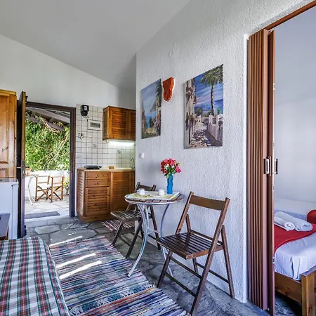 Aparthotel Elpiniki 3*