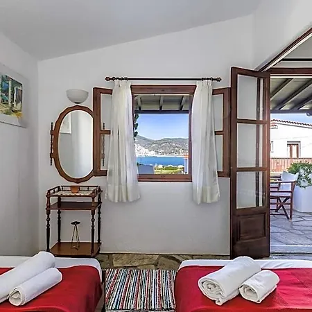 Elpiniki Skopelos