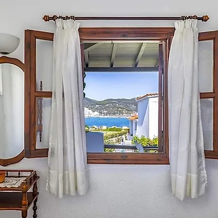 Elpiniki Skopelos