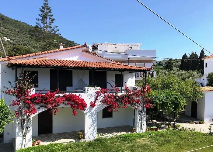 Aparthotel Elpiniki 3*